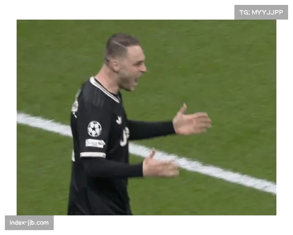 库普梅纳斯梅开二度 尤文图斯中场成为少数亮点